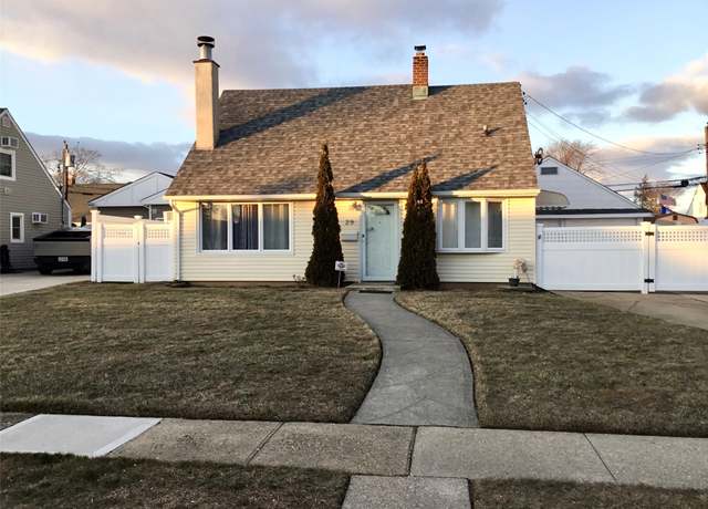 Property at 29 Spring Ln, Levittown, NY 11756, 4 beds, 2 baths