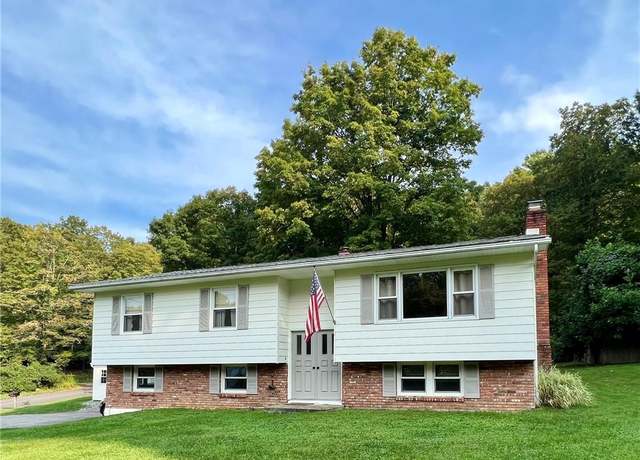 Property at 2 Garden Pl, Beacon, NY 12508, 3 beds, 2.5 baths