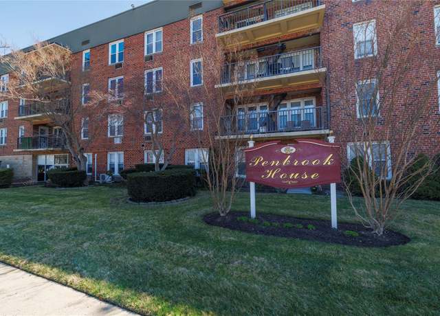Property at 60 Hempstead Ave Unit 2P, Lynbrook, NY 11563, 1 bed, 1 bath