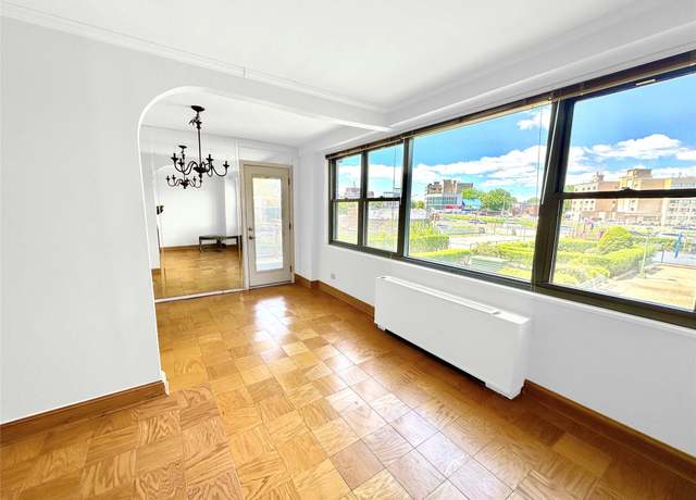Property at 61-20 Grand Central Pkwy Unit B204, Forest Hills, NY 11375, 3 beds, 2 baths