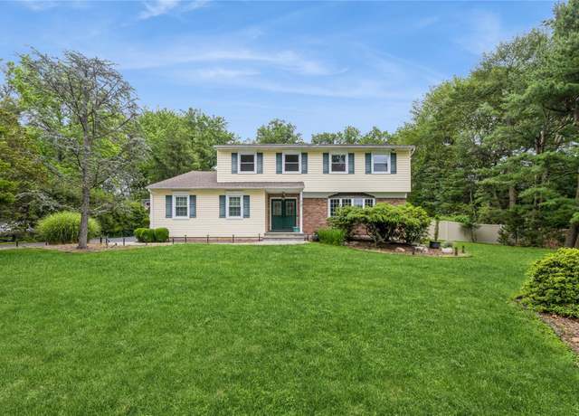Property at 19 Christie Dr, New City, NY 10956, 4 beds, 3.5 baths