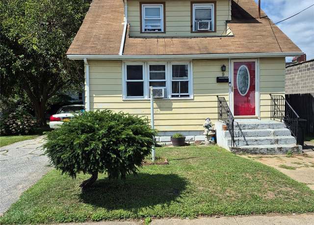Property at 9 Watkins St, Lynbrook, NY 11563, 3 beds, 1 bath