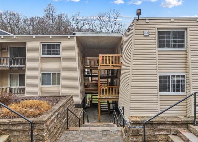 Property at 422 Fox Run Ln, Carmel, NY 10512, 1 bed, 1 bath
