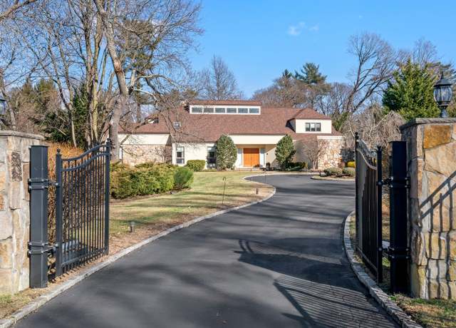 Property at 23 Store Hill Rd, Old Westbury, NY 11568, 5 beds, 4.5 baths