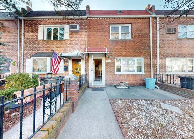 Property at 6538 75th Pl, Middle Village, NY 11379, 3 beds, 2 baths