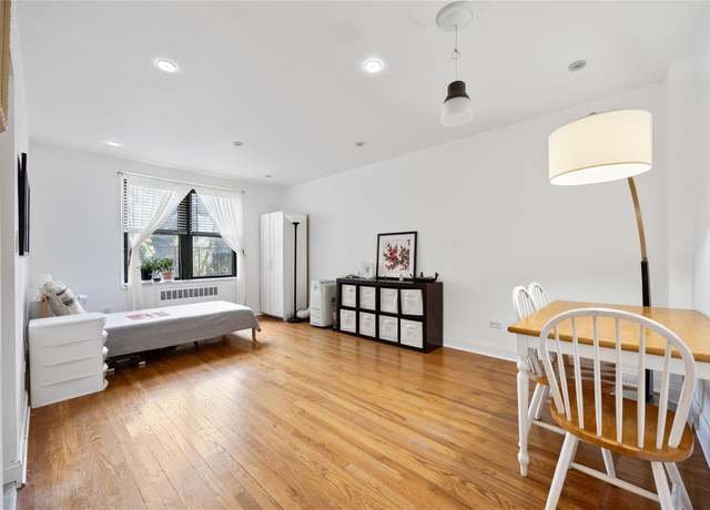 Property at 15025 72nd Rd Unit 3H, Flushing, NY 11367, 1 bed, 1 bath