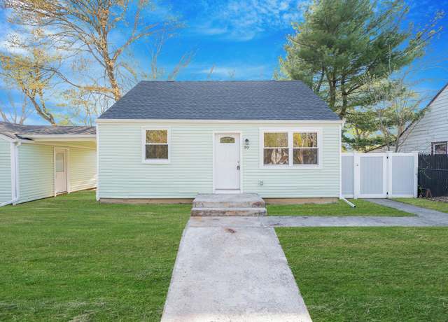 Property at 30 Winter Ave, Wyandanch, NY 11798, 4 beds, 1 bath