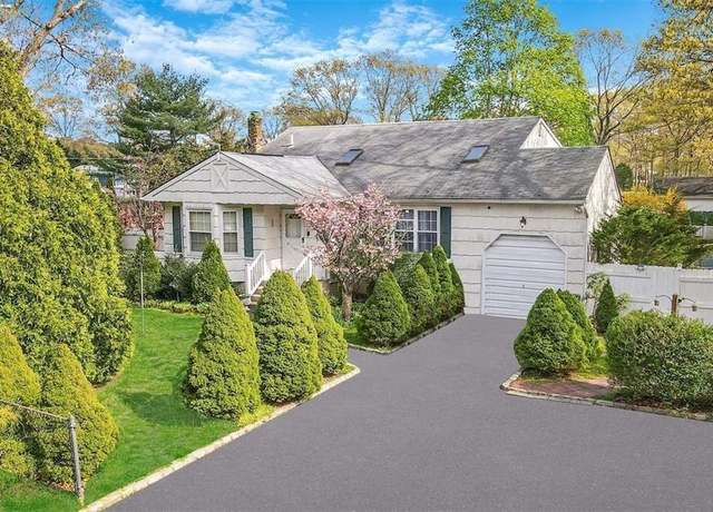 Property at 44 Norwood Dr, Shirley, NY 11967, 4 beds, 4 baths