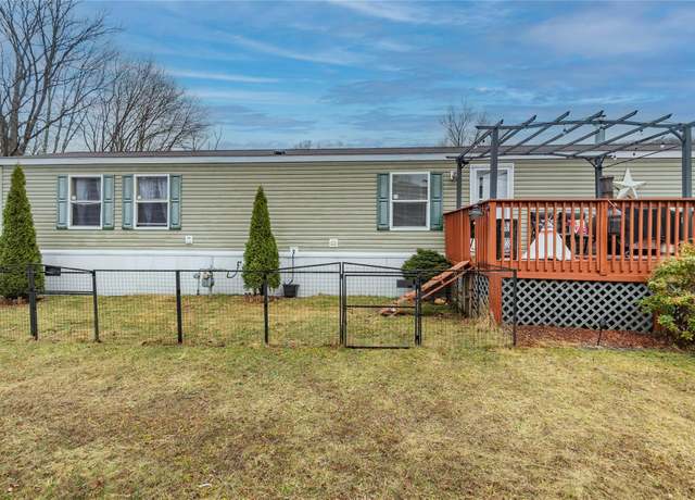 Property at 5 Lily Ct, Highland Mills, NY 10930, 3 beds, 2 baths