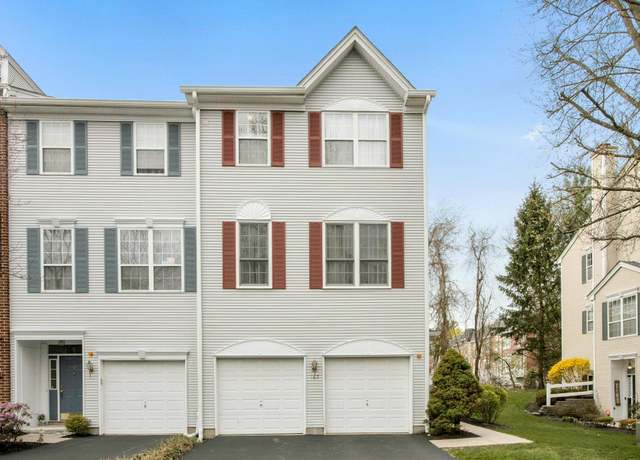 Property at 167 Meadow Ln, Nanuet, NY 10954, 2 beds, 2.5 baths