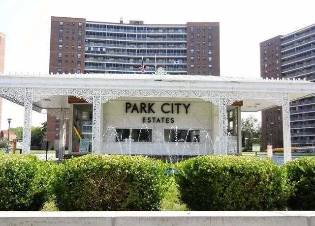 Property at 6135 98th St Unit 8D, Rego Park, NY 11374, 2 beds, 1.5 baths