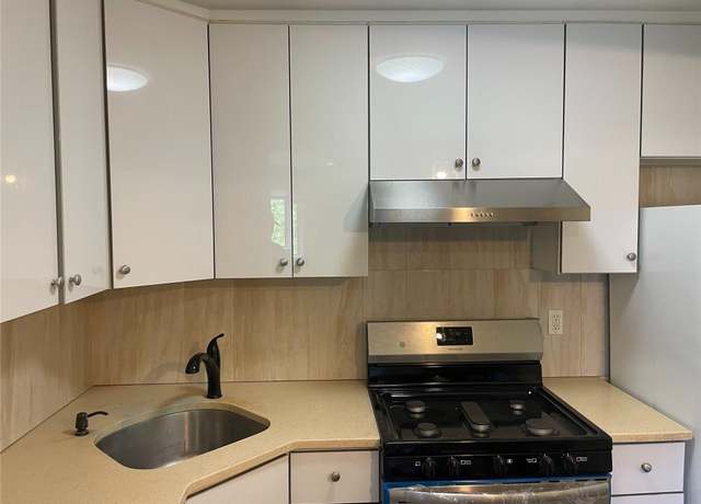 Property at 102-29 Nicolls Ave Unit 2A, Corona, NY 11368, 2 beds, 1 bath