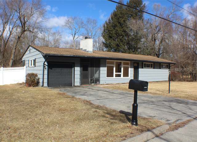 Property at 8 Norah Ln, Hyde Park, NY 12538, 3 beds, 1 bath