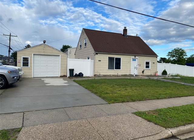 Property at 115 Wolcott, Levittown, NY 11756, 2 beds, 2 baths