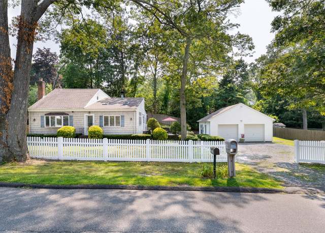 Property at 116 Magnolia Dr, Rocky Point, NY 11778, 3 beds, 3 baths