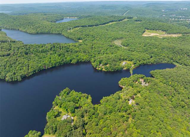 Property at 4 North Face, Sloatsburg, NY 10974