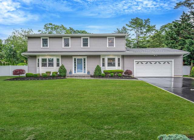 Property at 7 Jacqueline Ct, Port Jefferson Station, NY 11776, 4 beds, 2.5 baths
