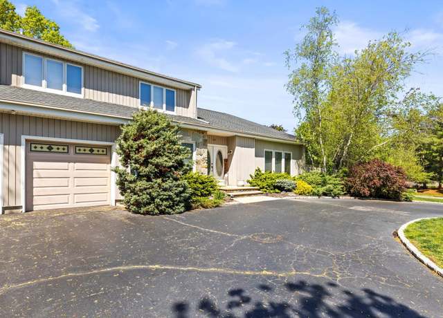 Property at 65 Annandale Rd, Commack, NY 11725, 5 beds, 2.5 baths