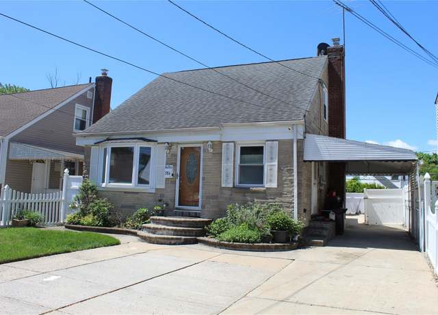 Property at 386 Locust Ave, Uniondale, NY 11553, 4 beds, 3 baths