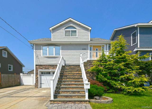Property at 2455 Horace Ct, Bellmore, NY 11710, 2 beds, 1 bath