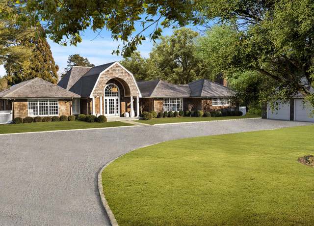 Property at 16 Amys Ln, East Hampton, NY 11937, 4 beds, 5.5 baths