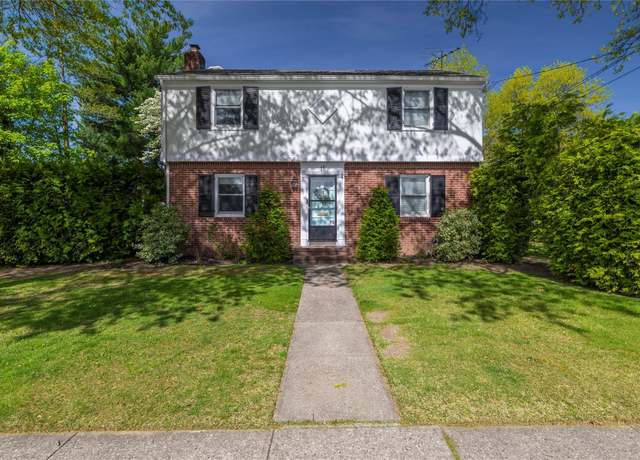 Property at 15 Ilsley Pl, Malverne, NY 11565, 3 beds, 1.5 baths