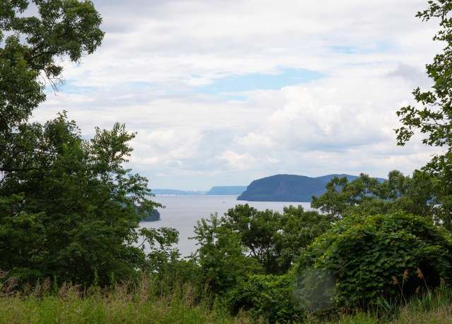 Property at 3 Prickly Pear Hill Rd, Croton-on-hudson, NY 10520