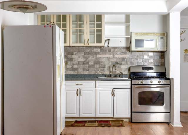 Photo of 102-55 67th Rd Unit 2x, Forest Hills, NY 11375