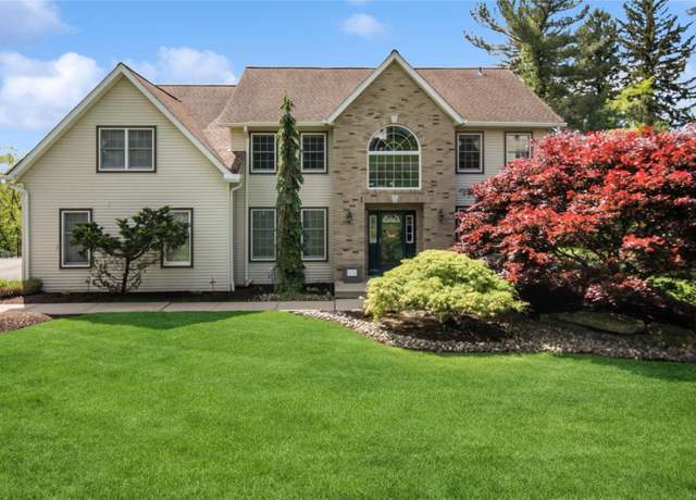 Property at 5 Dundee Ct, Spring Valley, NY 10977, 5 beds, 3.5 baths