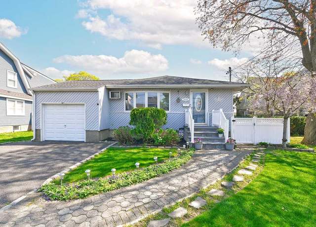 Property at 2836 Grand Ave, Bellmore, NY 11710, 3 beds, 2 baths