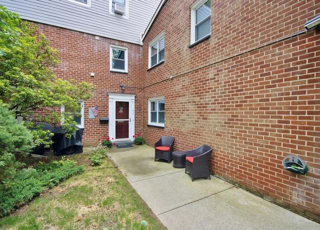 Property at 95 Charter Cir #95, Ossining, NY 10562, 2 beds, 1 bath