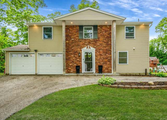 Property at 182 Crystal Brook Hollow Rd, Port Jefferson Station, NY 11776, 4 beds, 2 baths