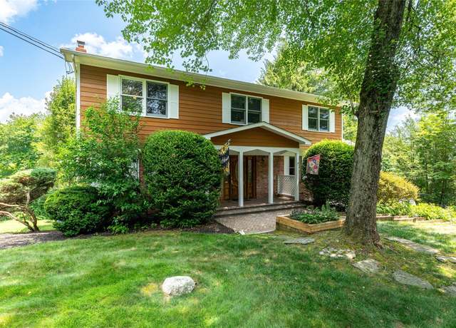 Property at 18 Primrose St, Katonah, NY 10536, 4 beds, 2.5 baths