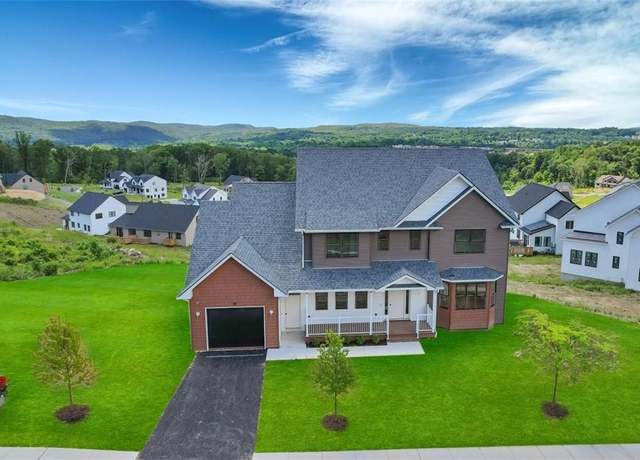 Property at 26 Pullman Rte, Monroe, NY 10950, 6 beds, 5.5 baths