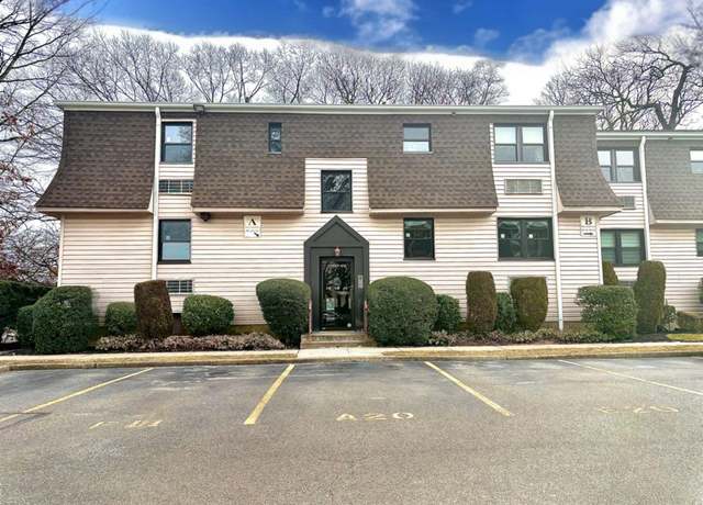 Property at 9 Everit Ave Unit A 20, Hewlett, NY 11557, 1 bed, 2 baths