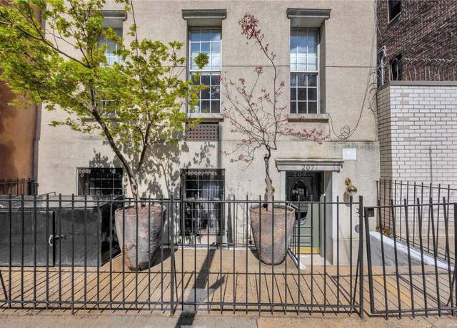 Property at 207 W 21st #1, New York (manhattan), NY 10011, 2 beds, 2 baths
