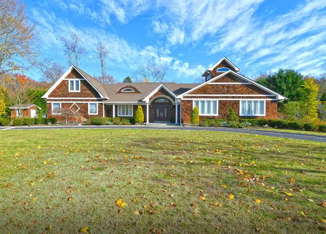 Property at 12 Winthrop Dr, Dix Hills, NY 11746, 5 beds, 4.5 baths