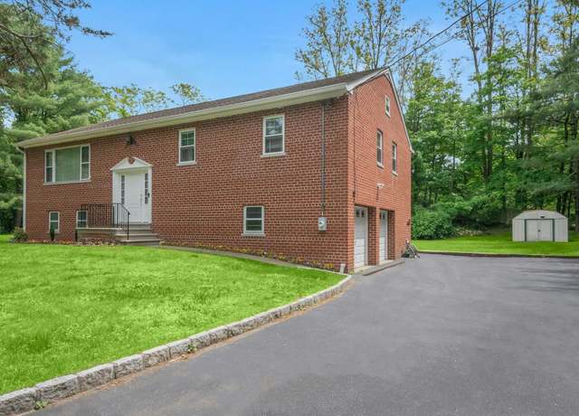 Property at 6 Locust Dr, Bedford, NY 10506, 3 beds, 2.5 baths