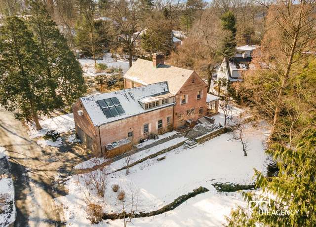 Property at 4 Alderbrook Rd, Bronx, NY 10471, 7 beds, 3 baths