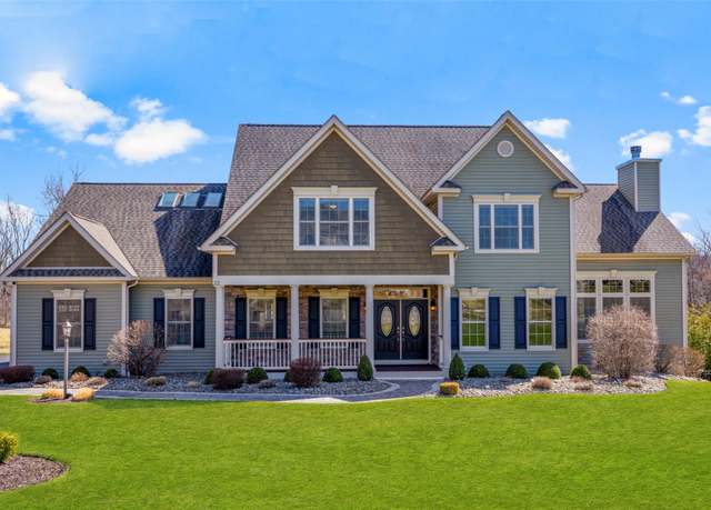 Property at 22 Caliburn Ct, Wappingers Falls, NY 12590, 4 beds, 3.5 baths