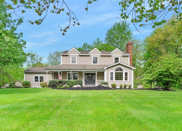 Property at 521 Plattekill Ardonia Rd, Wallkill, NY 12589, 4 beds, 2.5 baths