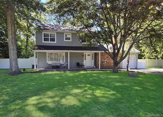 Property at 26 Royal Way, Shoreham, NY 11786, 4 beds, 2.5 baths