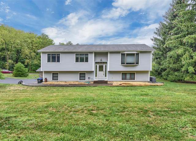 Property at 6 Emily Ln, Monroe, NY 10950, 3 beds, 3 baths