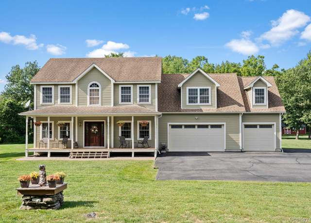 Property at 216 Chandler Ln, Montgomery, NY 12549, 3 beds, 2.5 baths