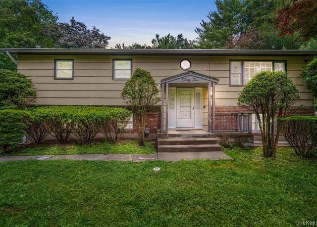 Property at 32 Forshay Rd, Monsey, NY 10952, 5 beds, 3 baths