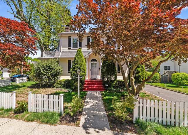 Property at 561 Ashford Ave, Ardsley, NY 10502, 3 beds, 2 baths