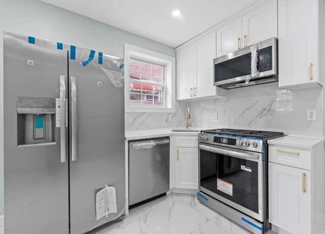 Property at 2819 Schurz Ave, Bronx, NY 10465, 5 beds, 2 baths