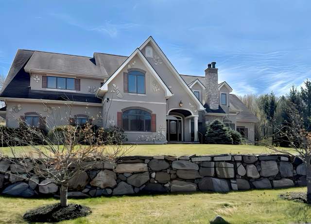 Property at 6 Sandyfields Ln, Stony Point, NY 10980, 6 beds, 4.5 baths