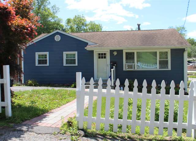 Property at 1111 Frost Ln, Peekskill, NY 10566, 3 beds, 2 baths