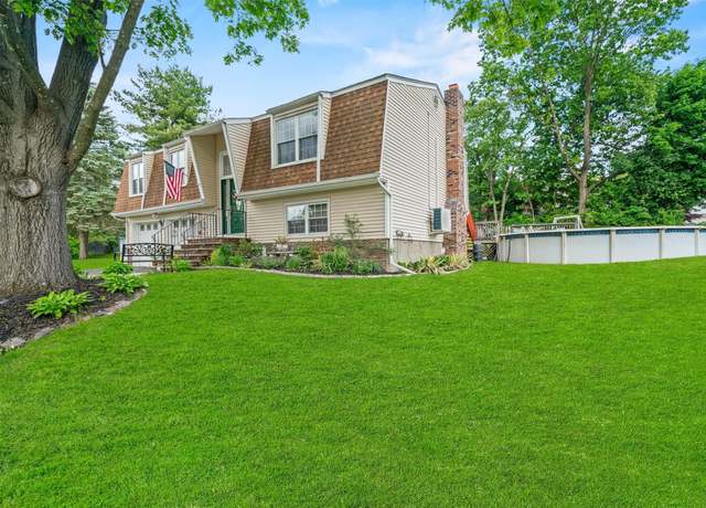 Property at 401 Philo St, New Windsor, NY 12553, 4 beds, 1.5 baths